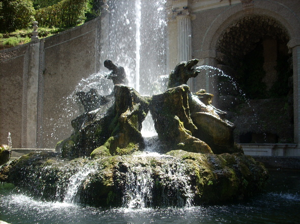 Fontana dei Draghi 2.JPG